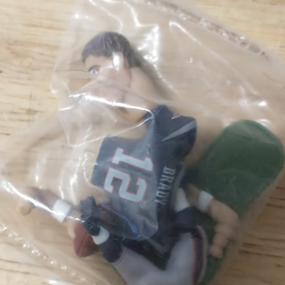 NFL small pros posable collectable figure